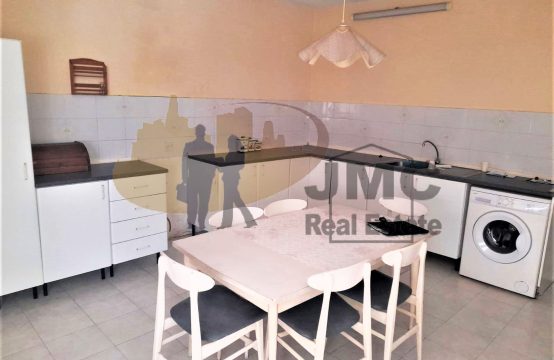 Qawra fully furnished 2 double bedroom apartment