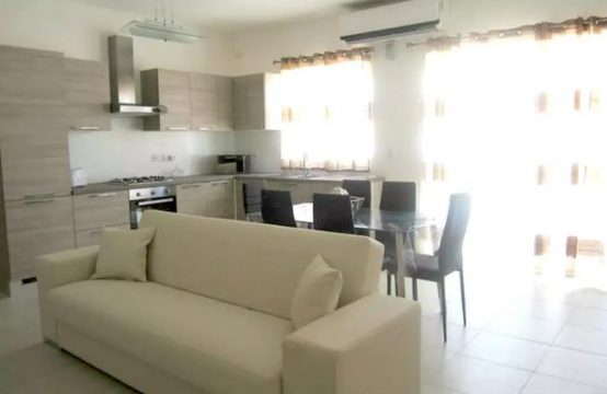 2 bedroom apartment Qawra Eur650  ref. no. 17452