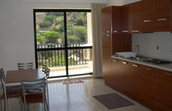 St Julians (San Giljan) 3 bedroom apartment with valley views