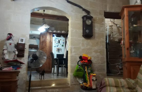 Siġġiewi converted &#038; partly furnished 3-bedroom house of character