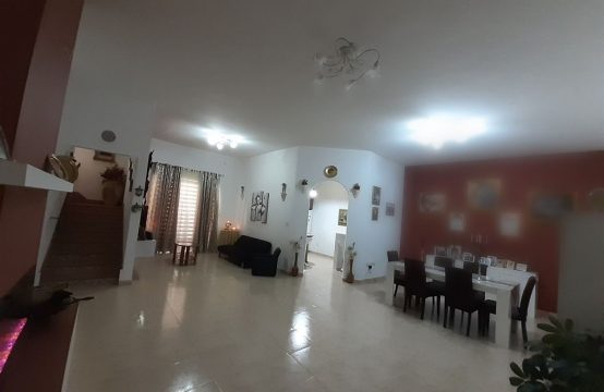 Luqa large fully furnished 3 double bedroom first floor maisonette