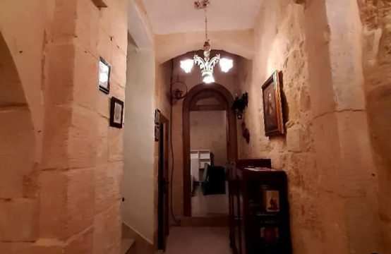 Senglea (Isla) fully furnished converted 4-bedroom townhouse with views of the Marina