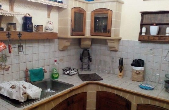 Cospicua (Bormla) furnished 1-bedroom apartment with yard