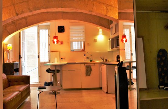 Valletta furnished studio maisonette