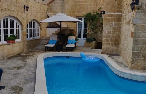 Zurrieq fully furnished 4 double bedroom house of character with pool
