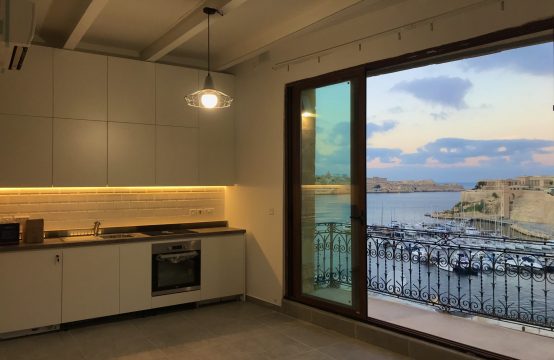 Vittoriosa (Birgu)highly furnished 1-bedroom apartments with amazing sea views