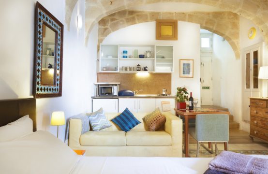 Valletta studio apartment