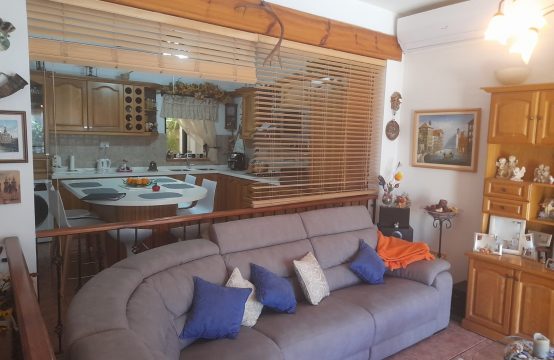 Mellieha fully furnished 3 bedroom ground floor maisonette with 3-car garage