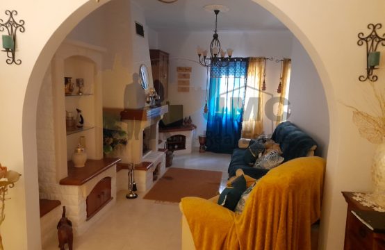 Birgu (Vittoriosa) partly furnished 4 bedroom townhouse with garage
