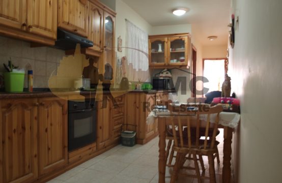 Qawra partly furnished 2 bedroom apartment