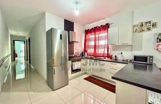 Tarxien fully furnished 3 bedroom apartment