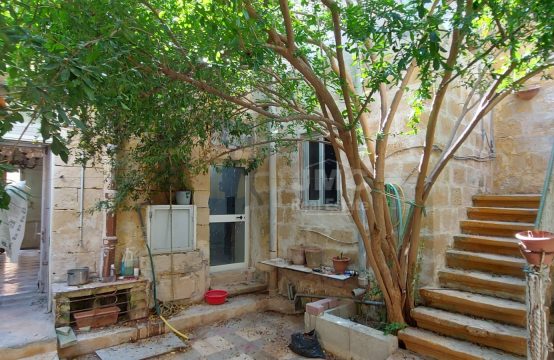 Zurrieq large centrally located house of character