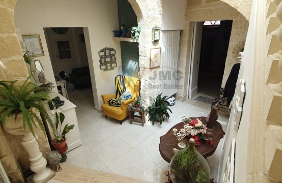 Mosta partly furnished house of character