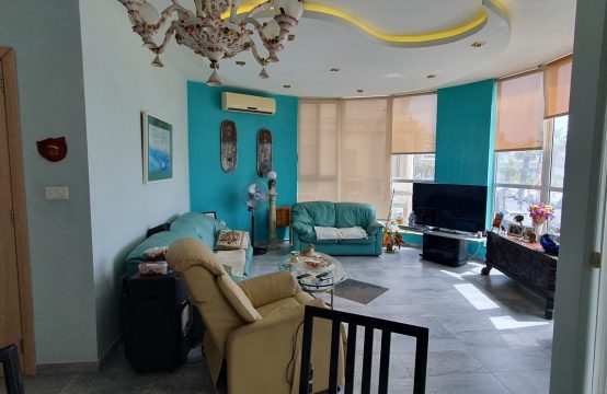 Gzira partly furnished apartment with sea view