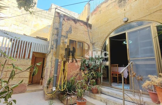 Zabbar spacious 3/4 bedroom House of Character