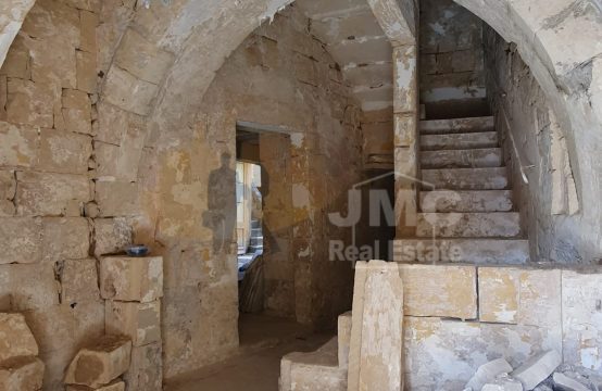 Zebbug (Malta) large 500 year old house of character